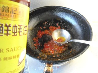 辣酱茄子球步骤8