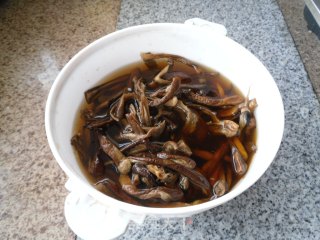 鱼香茄子干步骤1