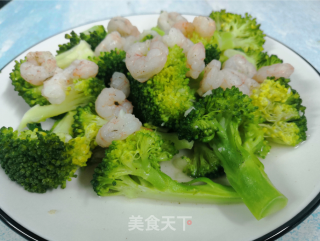 #西兰花虾仁 这样做，颜色鲜亮不会变黄步骤9