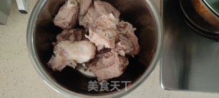 炖骨棒步骤2