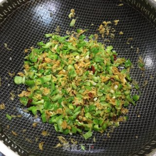虾皮青椒丁步骤4