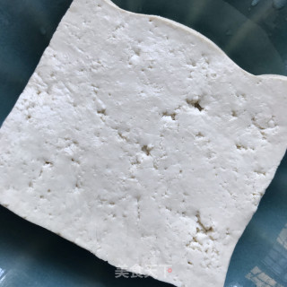 番茄炒黑豆腐步骤1