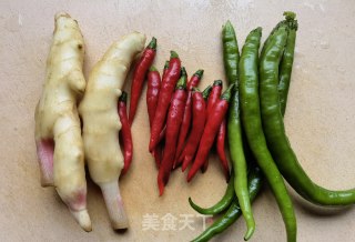 仔姜青花椒炒柴鸡步骤2