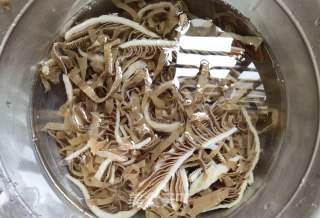青红椒炒毛肚步骤1