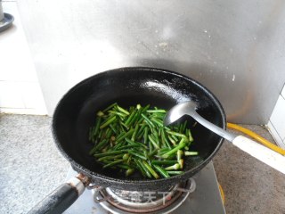 胡辣蒜苔步骤5