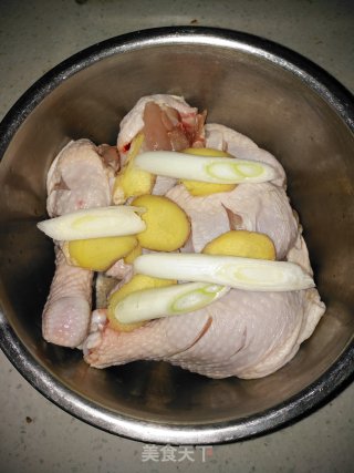 电饭锅奥尔良烧鸡腿步骤3