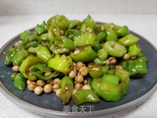 尖椒炒豌豆步骤6