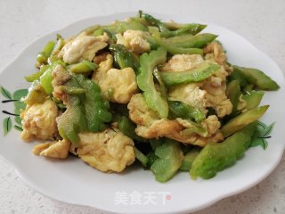 苦瓜尖椒炒鸡蛋步骤6