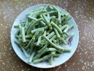 豇豆肉丝炒粉条步骤4