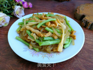豇豆肉丝炒粉条步骤10