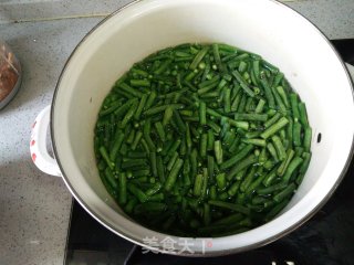 肉末豇豆步骤6