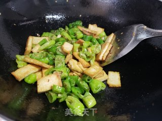 尖椒炒豆腐步骤5