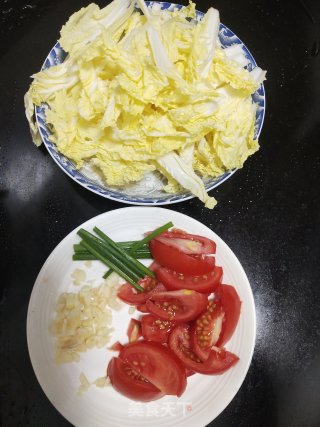 开胃下饭菜番茄焖娃娃菜步骤1