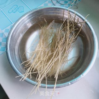 鸡块冬瓜炖粉条步骤3