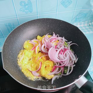 土鸡蛋洋葱步骤4