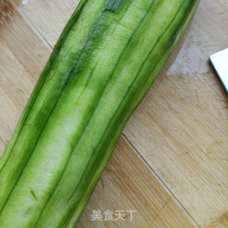 丝瓜炒海参花步骤1