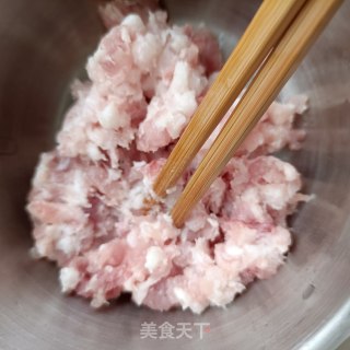扁豆酿肉步骤1