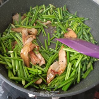韭苔回锅肉步骤17