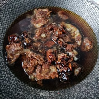 酸包菜烧肉炖扁豆步骤3
