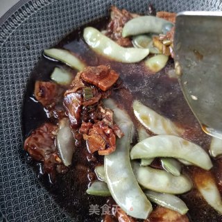 酸包菜烧肉炖扁豆步骤4