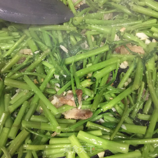 蒜蓉爆炒空心菜步骤6