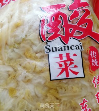 酸菜炒粉皮 步骤1