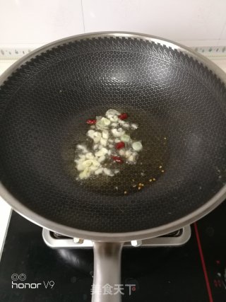 酸菜炒粉皮 步骤5