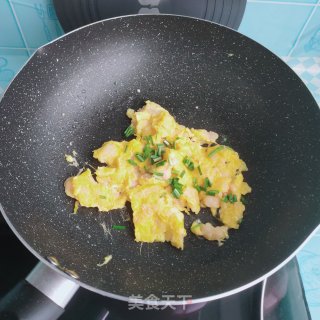 虾滑炒鸡蛋步骤7