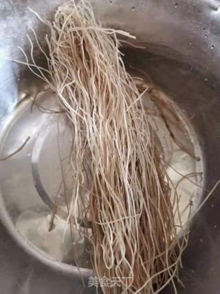 西红柿丸子粉条步骤1