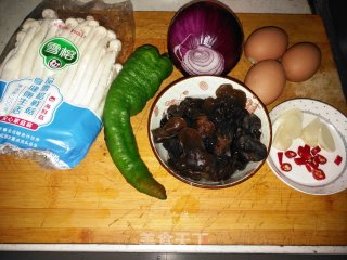 白玉菇炒鸡蛋步骤1