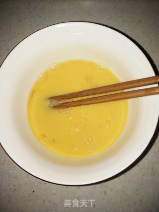 白玉菇炒鸡蛋步骤4