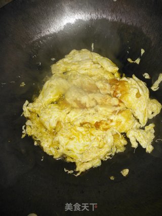 白玉菇炒鸡蛋步骤5