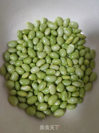 毛豆炒肉末步骤2