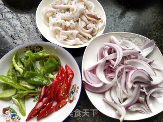 洋葱炒鱿鱼步骤6