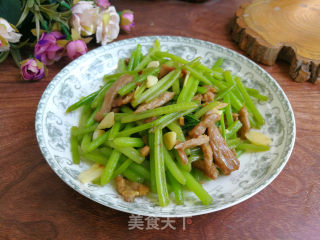 番薯叶梗炒肉丝步骤7