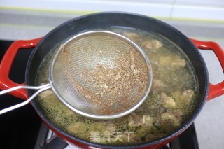 麻辣牛肉焖锅步骤3