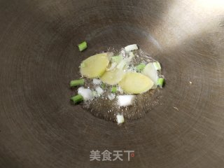 花蛤炒丝瓜步骤2