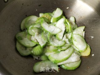 花蛤炒丝瓜步骤4