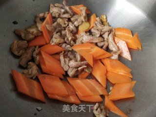 鸡枞菌炒肉丝步骤7