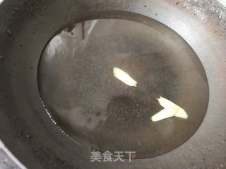 西芹炒牛滑步骤2