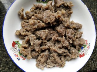 西芹炒牛滑步骤4
