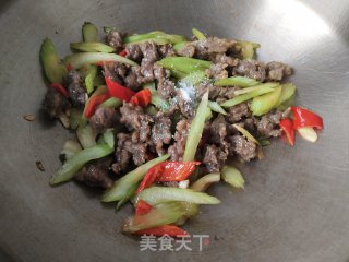 西芹炒牛滑步骤10