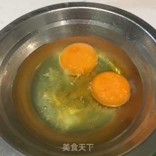 鸡蛋炒苦菊步骤2