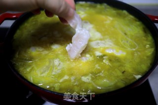 超下饭的酸菜粉条巴沙鱼步骤8