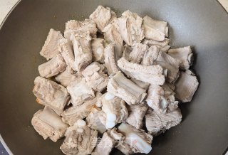 荷兰豆炖排骨步骤6