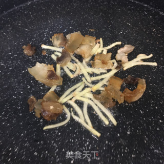 肉片炒木耳腐竹步骤6