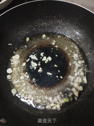 好吃到汤都不剩的番茄肥牛金针菇汤步骤3