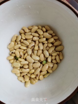 毛豆豆豉蒸排骨步骤1
