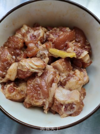 小米豆豉蒸排骨步骤2