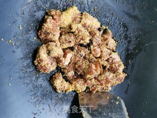 小米豆豉蒸排骨步骤4